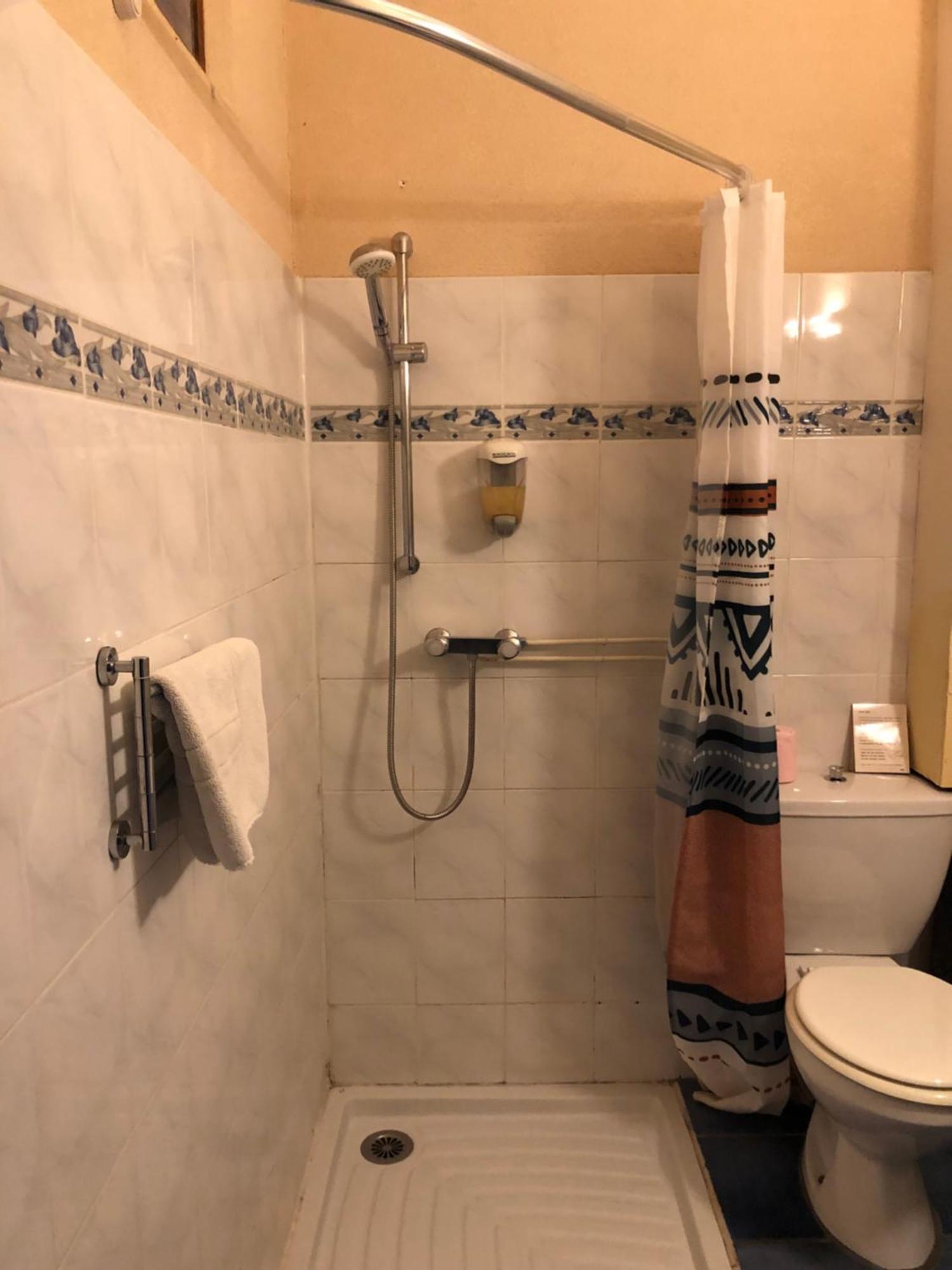 Hotel Le Dauphine Châtillon-en-Diois Esterno foto