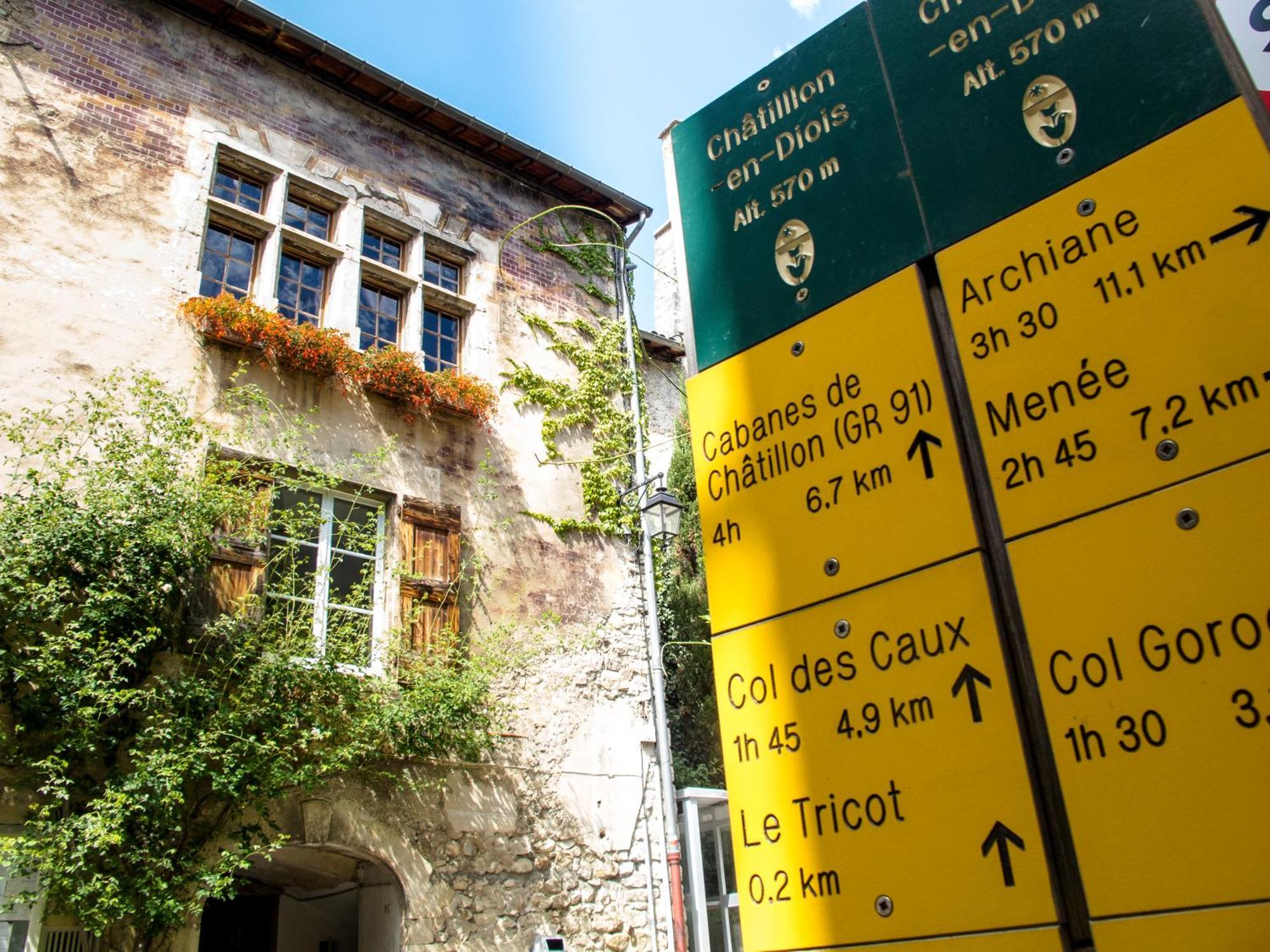 Hotel Le Dauphine Châtillon-en-Diois Esterno foto