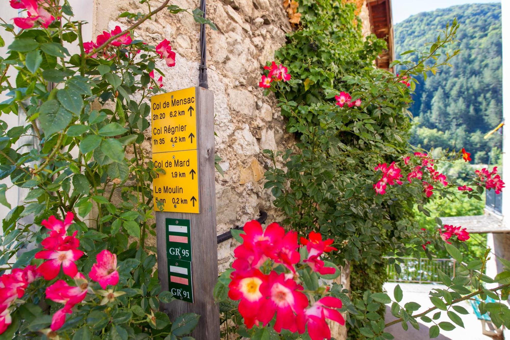 Hotel Le Dauphine Châtillon-en-Diois Esterno foto